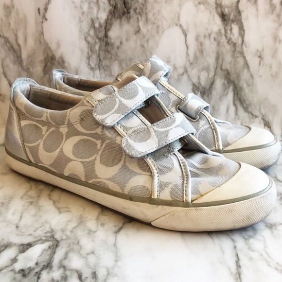Coach Shoes - Coach logo Britt sneakers